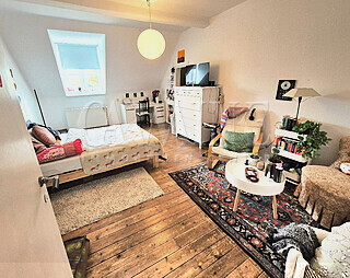 Studenten aufgepasst ! Lüneburg-Rotes Feld 3-Zi.-Altbauwohnung im Dachgeschoss - Photo 1